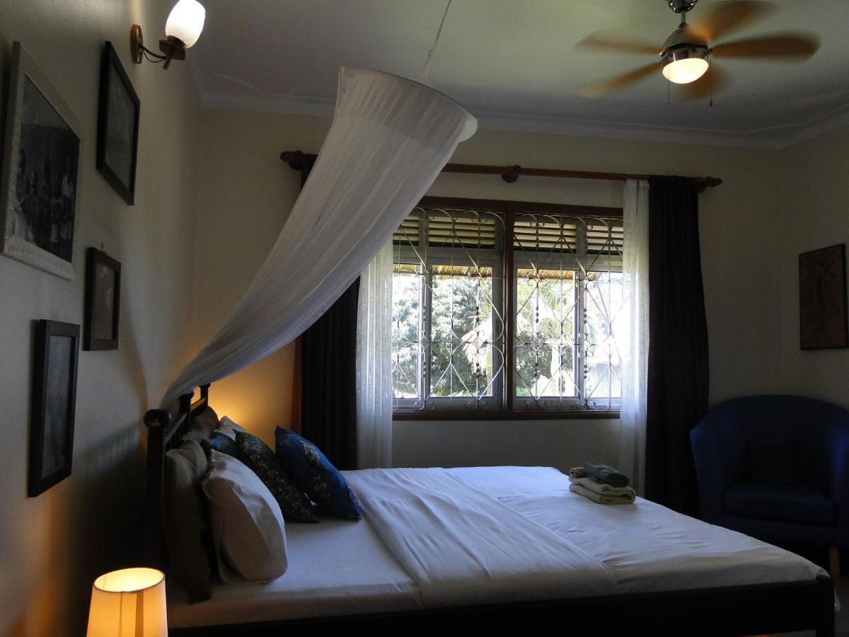 Carpe Diem Guesthouse Entebbe Exterior foto